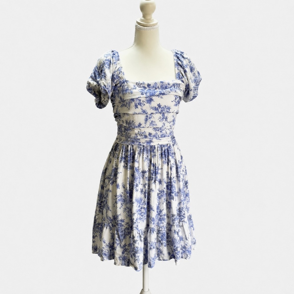 Arula Sz 0X Milkmaid Dress Inspired White & Light Blue Floral Puff Sleeves